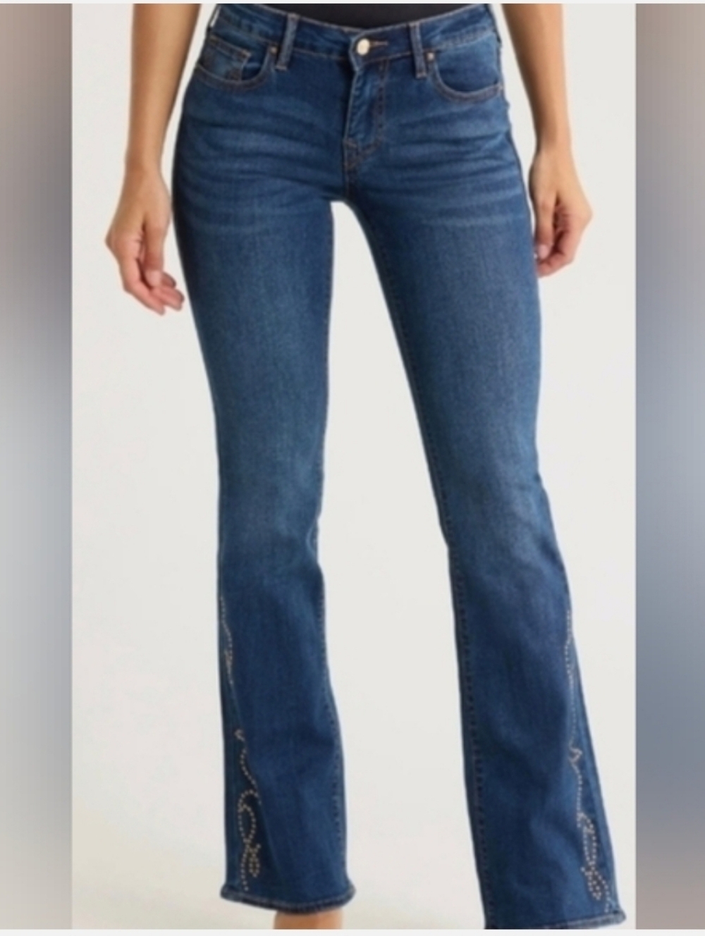 NWT True Religion Becca Medium Wash Midrise Studded Bootleg Jeans 26